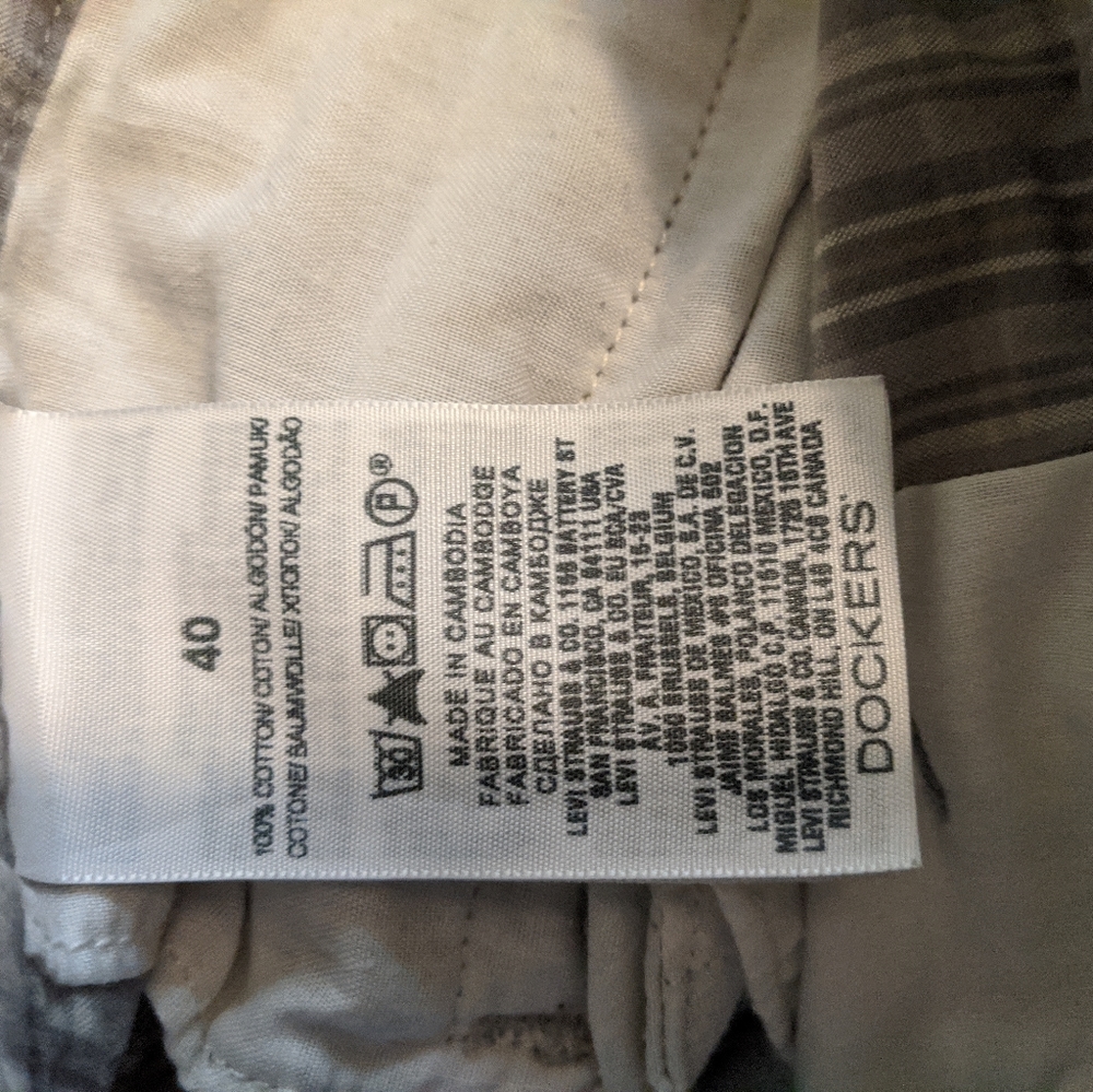 👣Dockers Grey and White Plaid Cargo Shorts - Picture 5 of 5